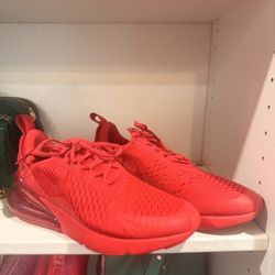 Nike 270  Women sneakers 6 1/2 