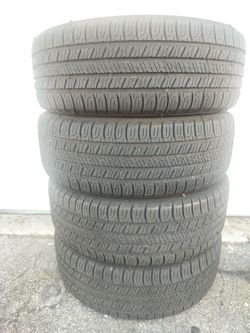 A SET OF 4 USED TIRES 225/60/17