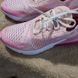 USED NIKE 270 IN EXCELLENT CLEAN CONDITIONS