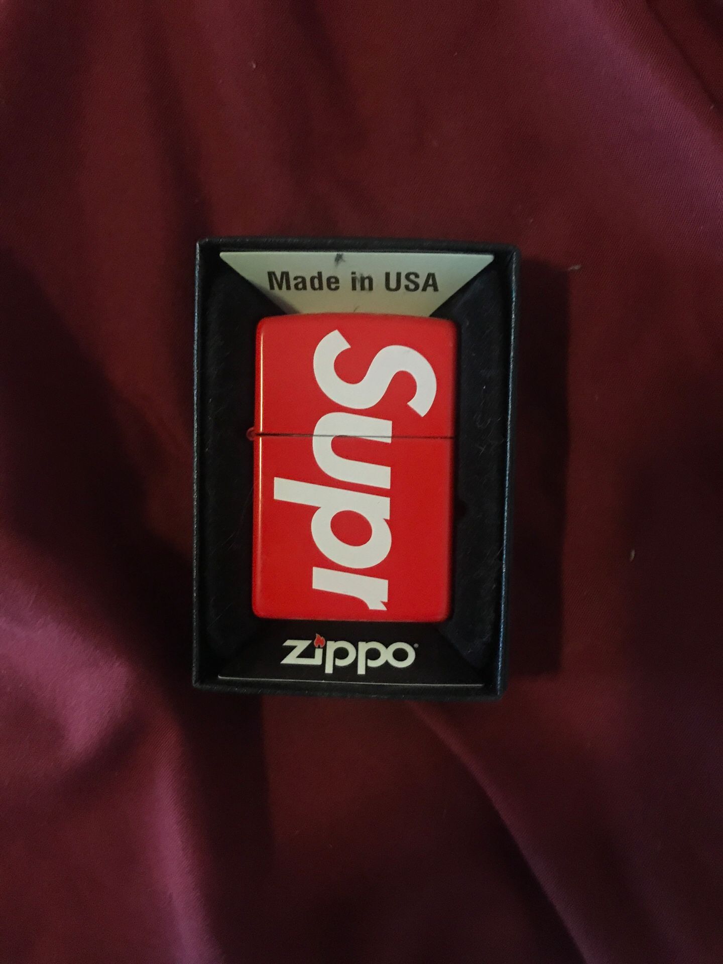 Supreme zippo dead stock