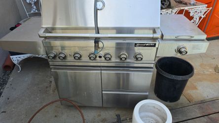 Vendo  barbeques  galore grand turbo gas grill