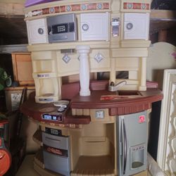 Prices Firm.. Children's Play Kitchen With Some Toys