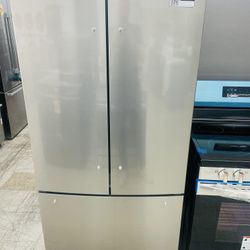 🔥🔥32” French Door Frigidaire Refrigerator 