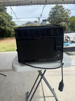 GE 6000 BTU WINDOW AC BLACK