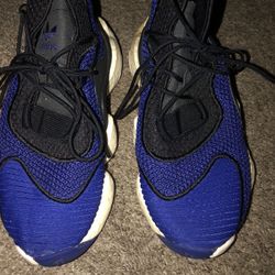 Boys Grade school Adidas Shoes Size 6y