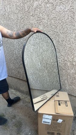 Arch mirror