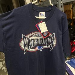 New England Patriots Shirt SizeXL. New With The Tags Official NFL product.