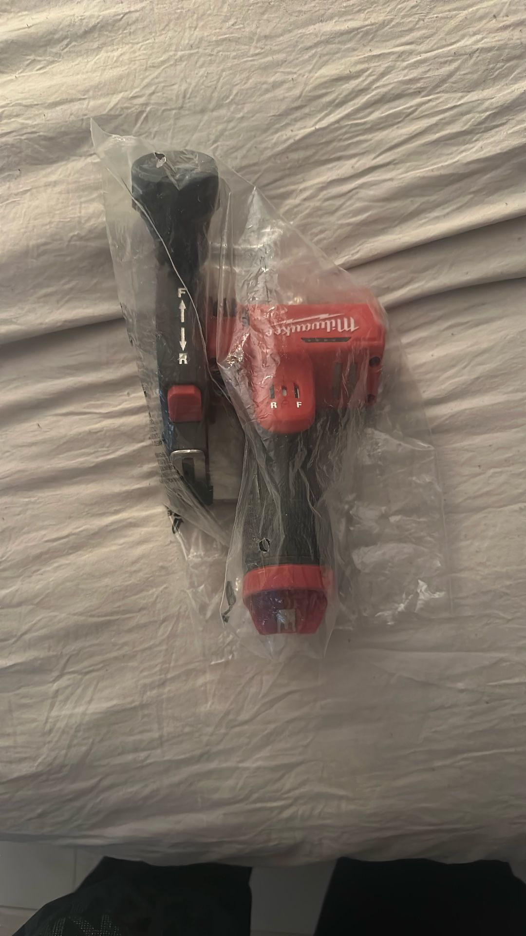 Milwaukee Cut Off Saw 90$