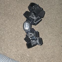 BREG KNEE BRACE, New 