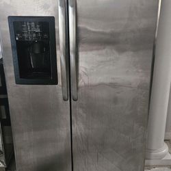 Side By Side Fridge Freezer