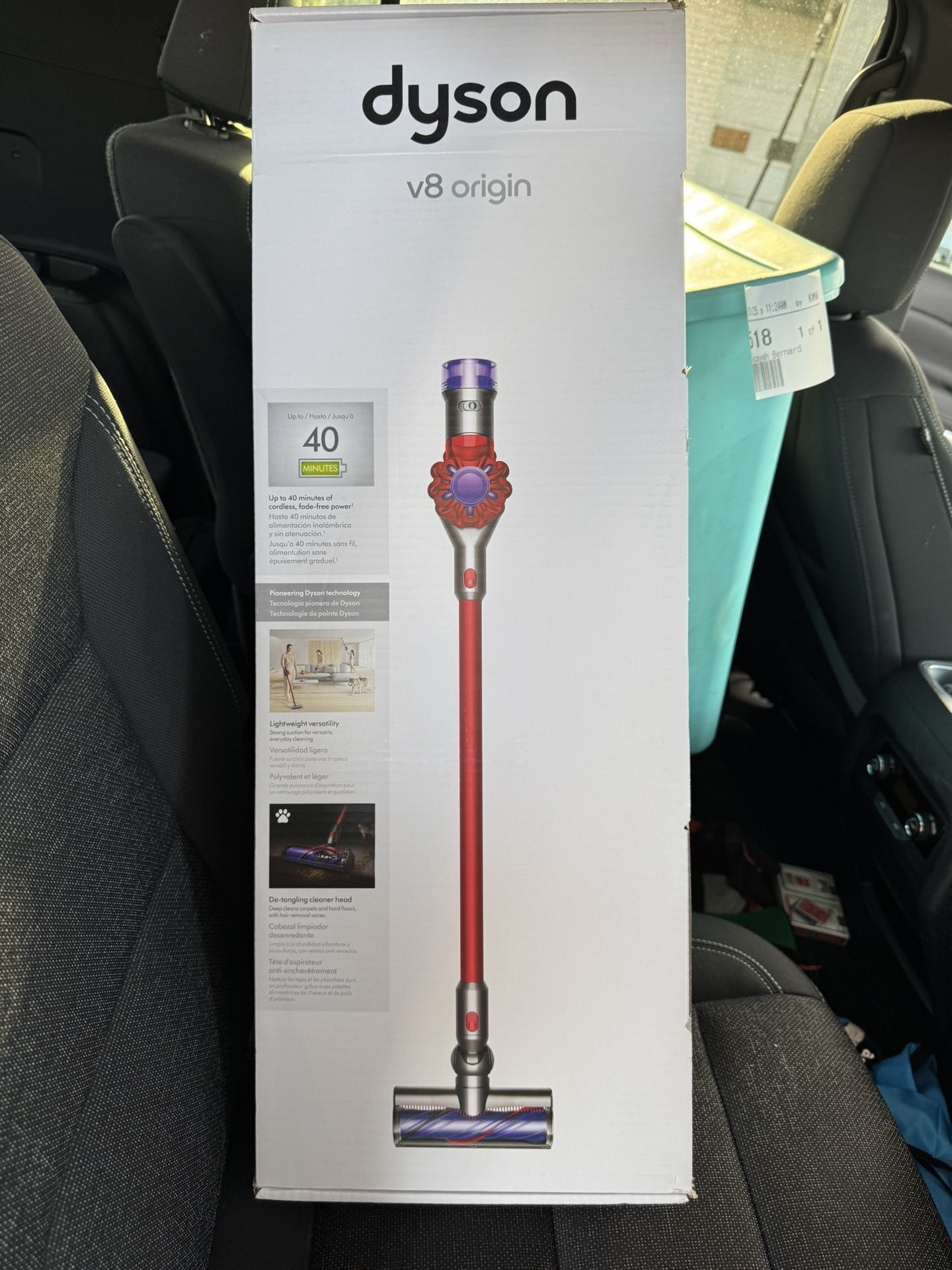 Dyson V8 Vacuum 