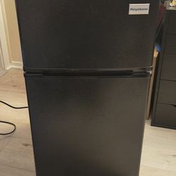 Keystone Mini Fridge