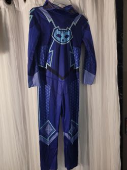 Costume