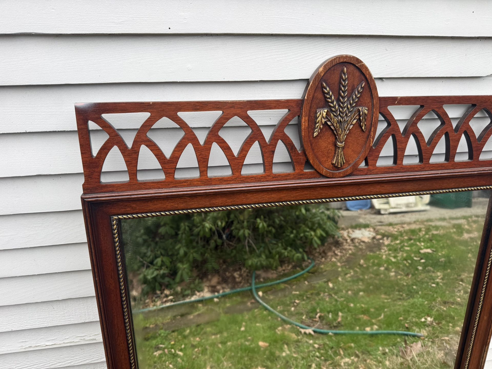 Nice Size Mirror Beautiful Condition $75