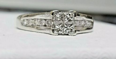 Diamond Engagement Ring 14kt