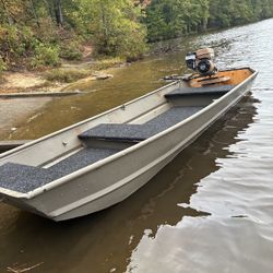 John Boat With A Mud Motor Goes Up To 15 Mph