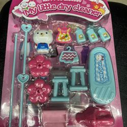 8 Dollars New Playset Toy