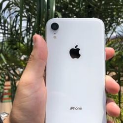 iPhone XR Unlocked With Warranty 
