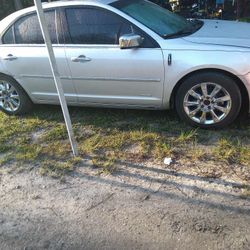 2011 LINCOLN MKZ HYBRID $2500 Priced To Sell Now