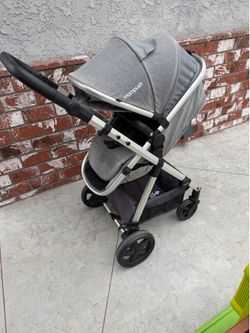 Mom push stroller
