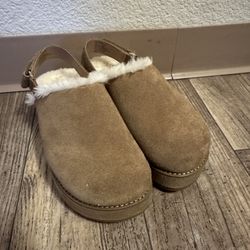 Steve Madden Fur-Lined Platform Clogs