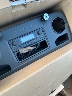 Mercedes Benz sprinter radio