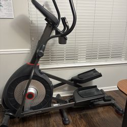 Schwinn 470 Elliptical 