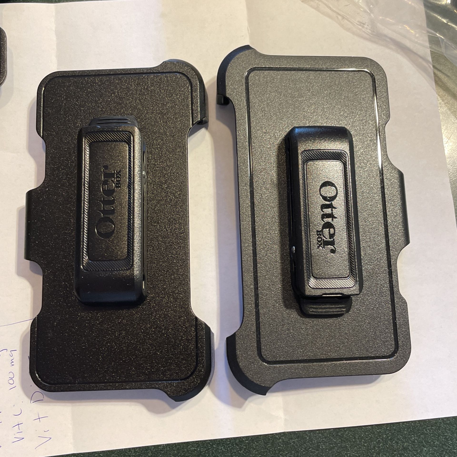 iPhone 7, 8, Xr , SE OtterBox defender belt holder