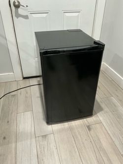 Mini fridge 17 W x 20 L x 27 H inches