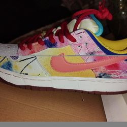 Nike Men's Dunk Low SB Friends & Family Sneakers