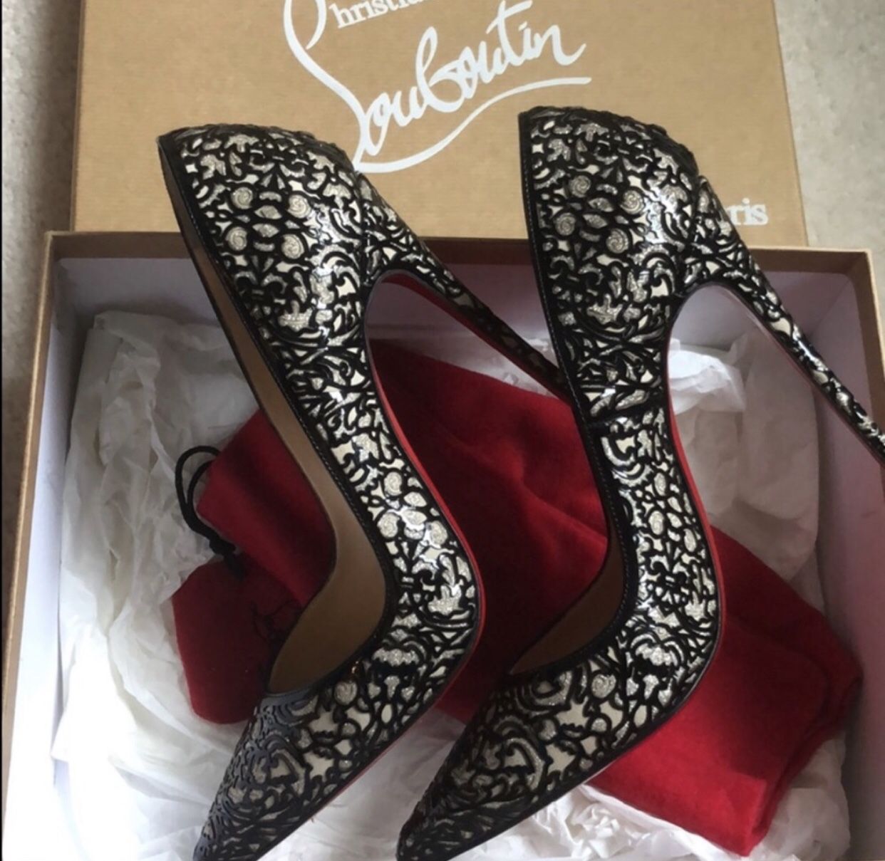 Christian Louboutin size 10 (40) So Pretty Pigalle heels