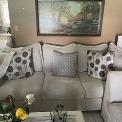Nice Use living Room Set With Table