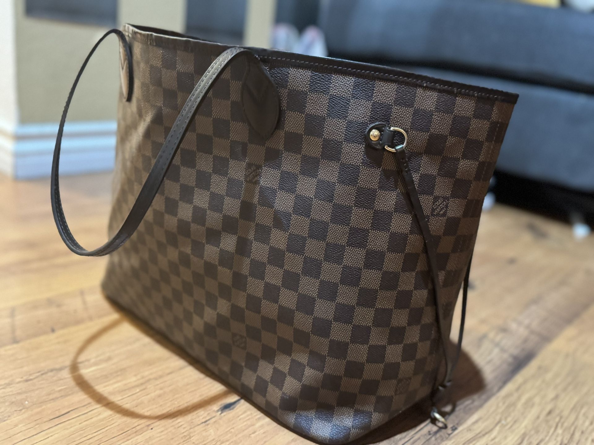 Authentic Louis Vuitton Neverfull GM Handbag $700
