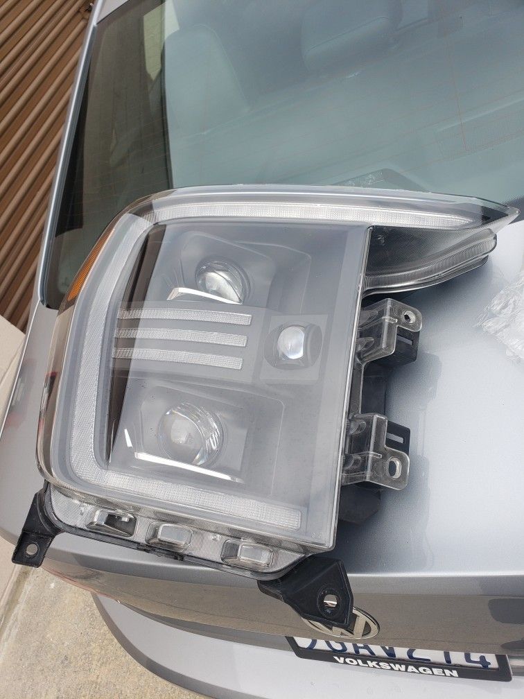 headlights Ford 150 2021