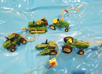 John Deere mini ornaments /15