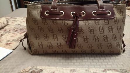 Dooney & Bourke