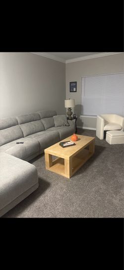 Ashley Furniture Power Reclining Couch w/ USB Charging – Like New – Must Sell