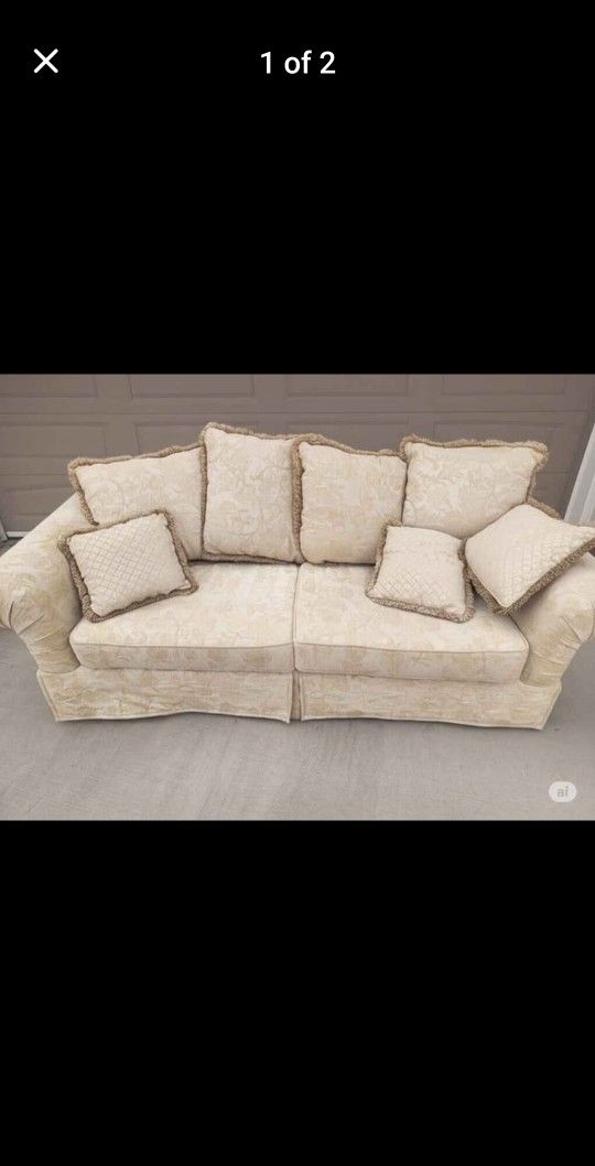 High Quality Couch and Loveseat