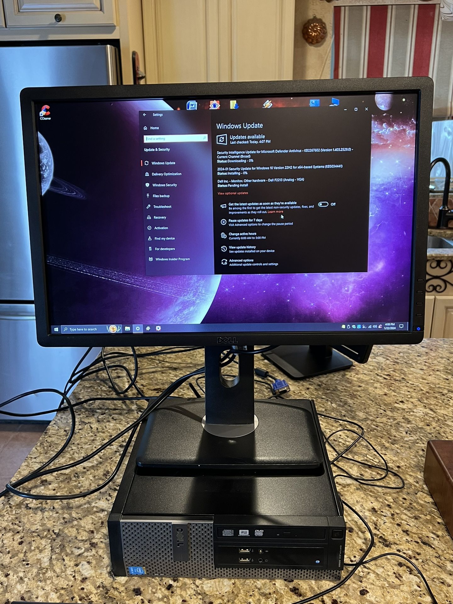 Dell P2213t LED Monitor/Rotates to Portrait Mode