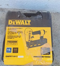 🔥🔥🔥Dewalt DWFP71917R Precision Point 16-Gauge 2-1/2 in. Finish Nailer🔥🔥🔥

Brand new in box 📦