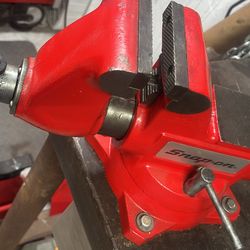 Snap on vise