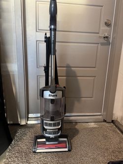Shark upright vacuum
