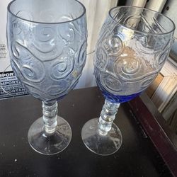 Glasses Set 2 Dlrs