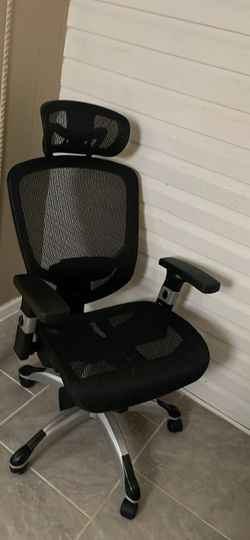 Mesh office chair
