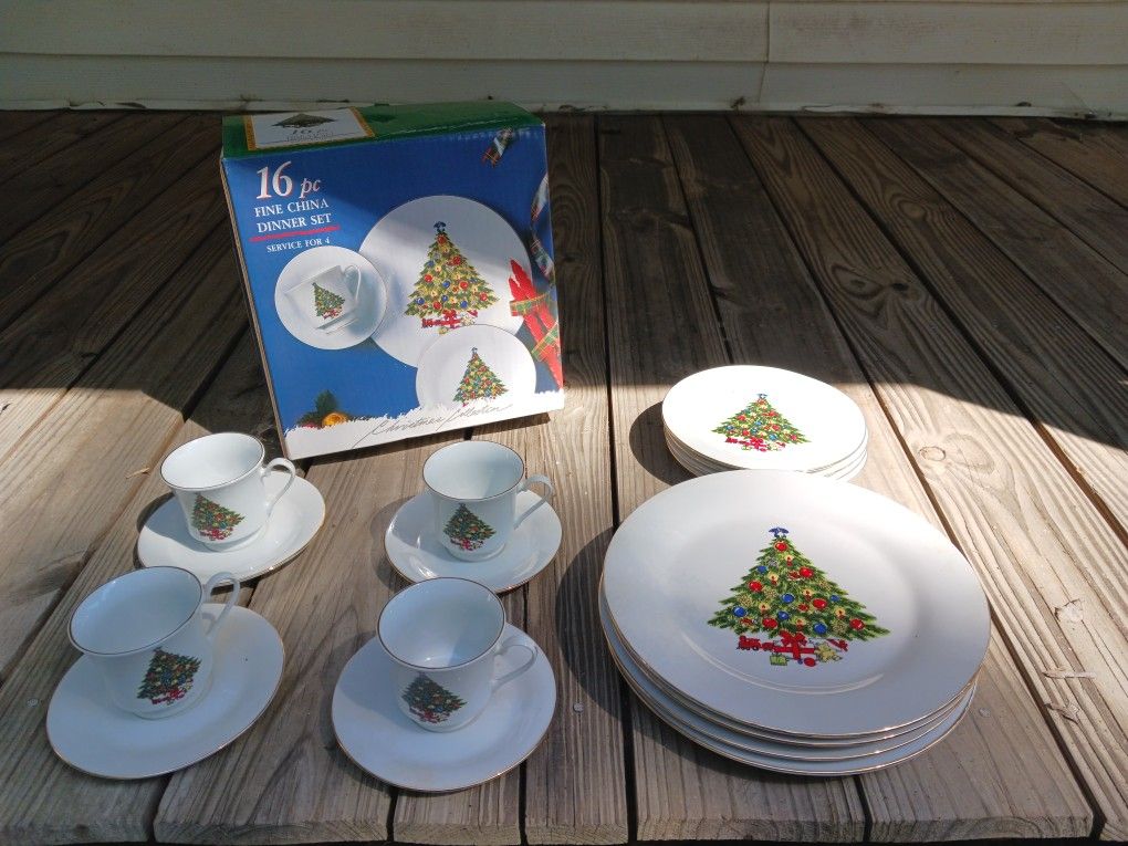 16pc fine china Christmas tree set