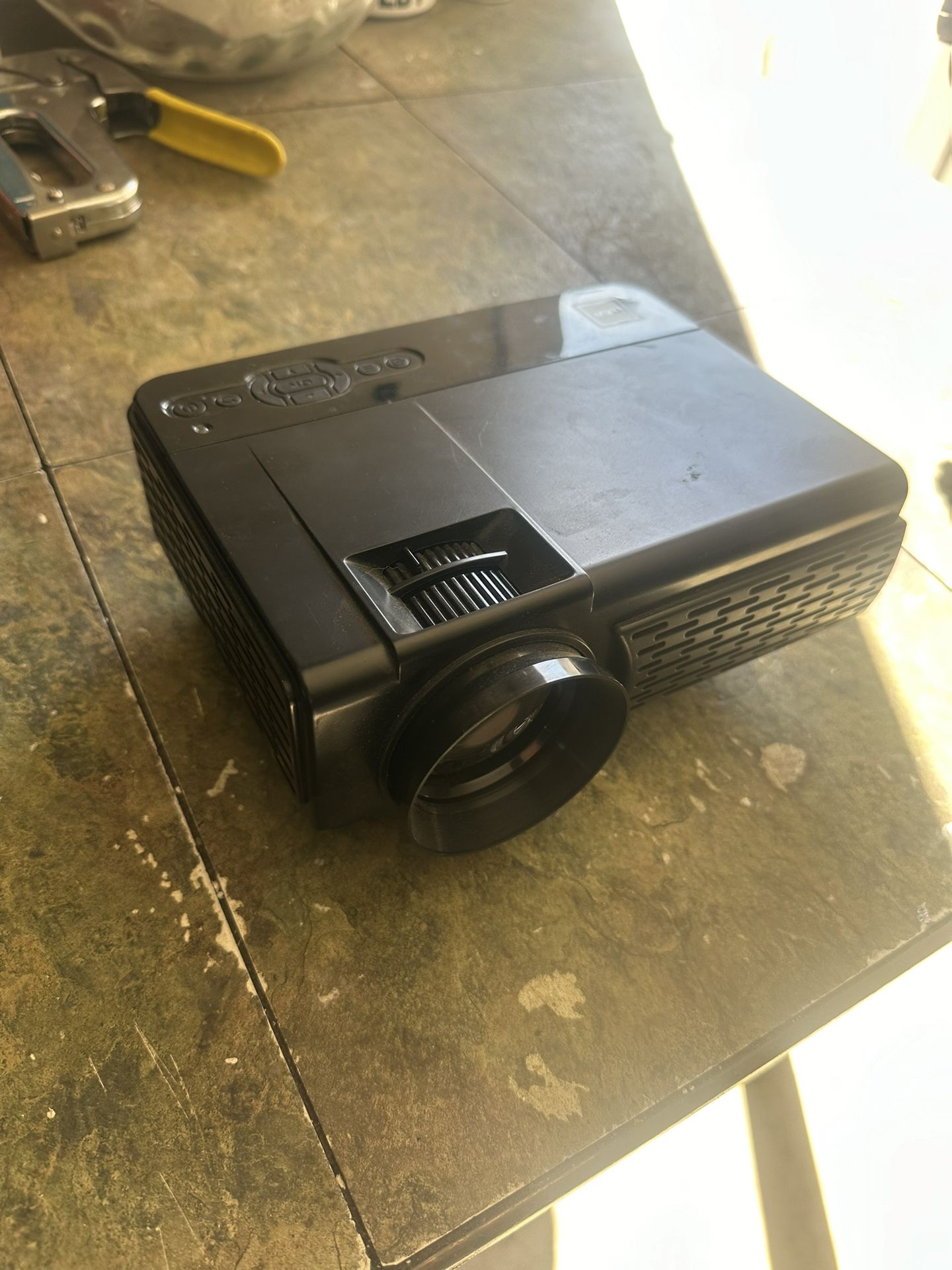 RCA mini Projector