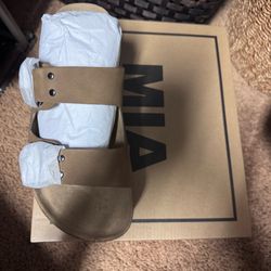 mia sandals