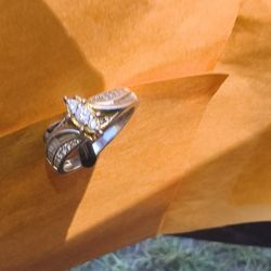 10 Karat Triple Diamond Yellow Gold Wedding Engagement Band