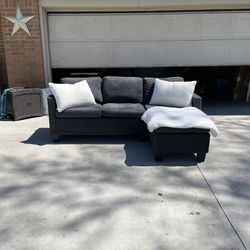 Black Sectional Couch ( Delivery Available ) 