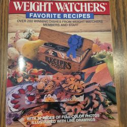 Weight Watchers Favorite Recipes. Lot 12F